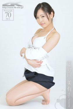 四眼年轻小伙子和可爱妹子约啪