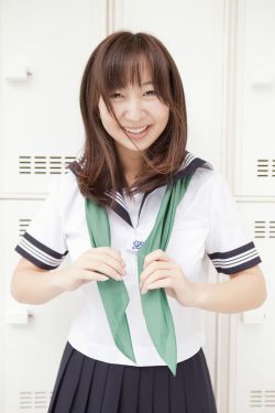 短发气质少妇会所私密保健