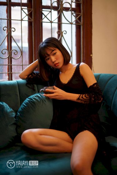 男搓澡工给小伙子搓澡