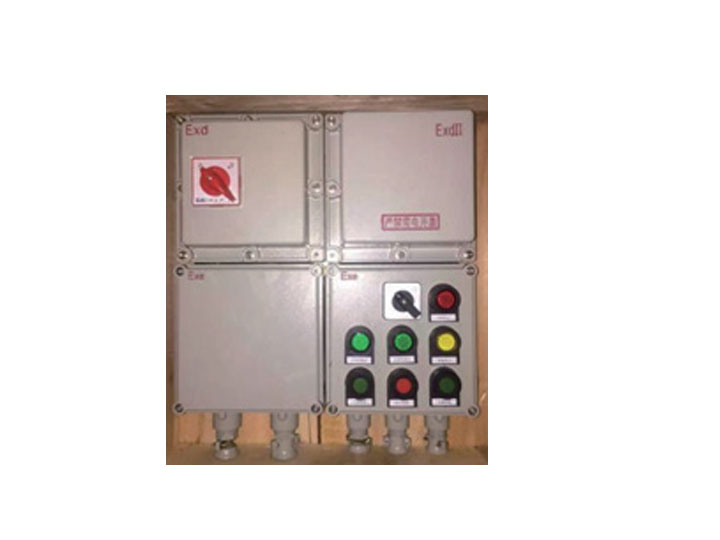 掛（guà）壁式電（diàn）動閥門控製箱